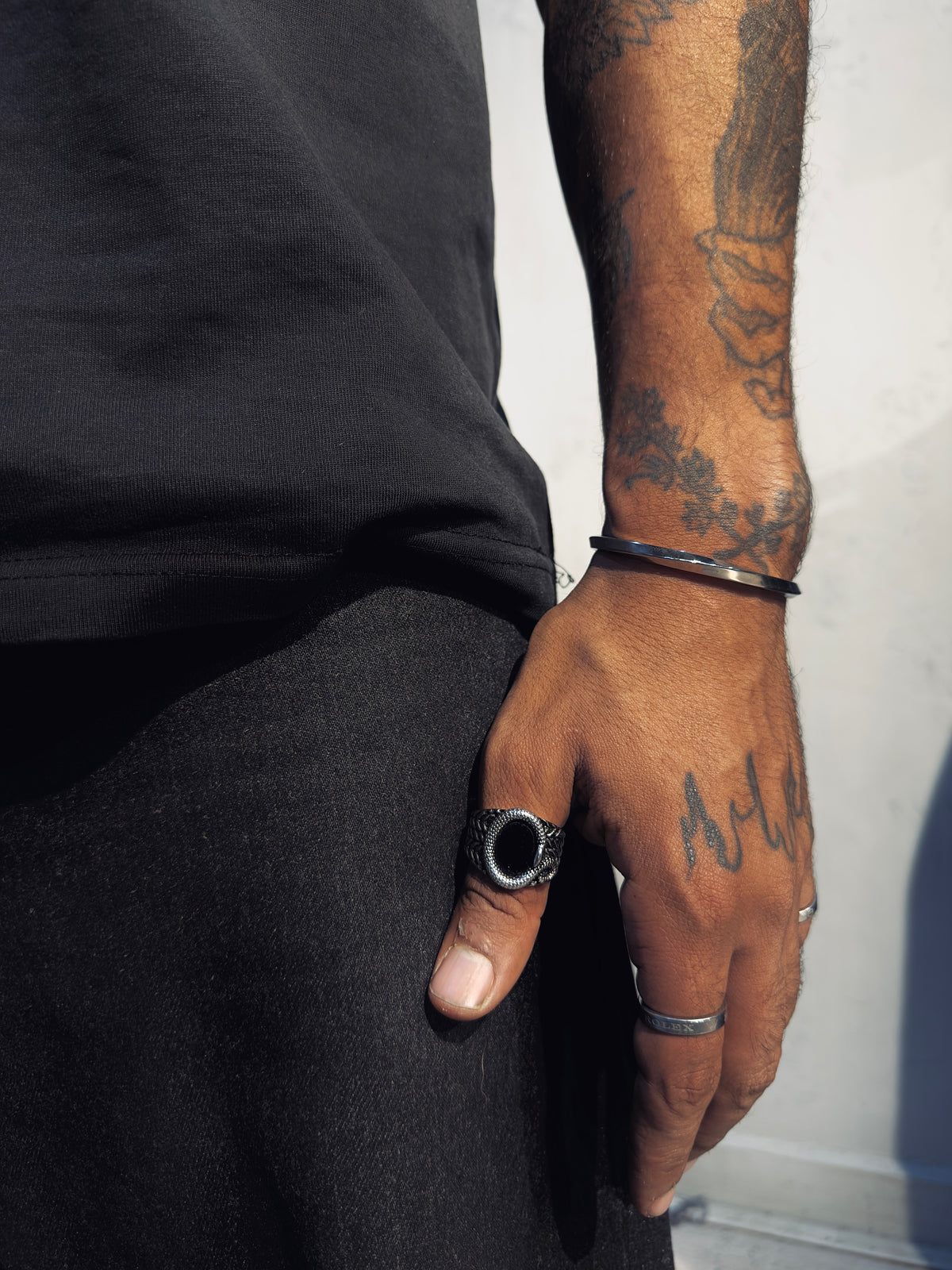 LOOPING BRACELET