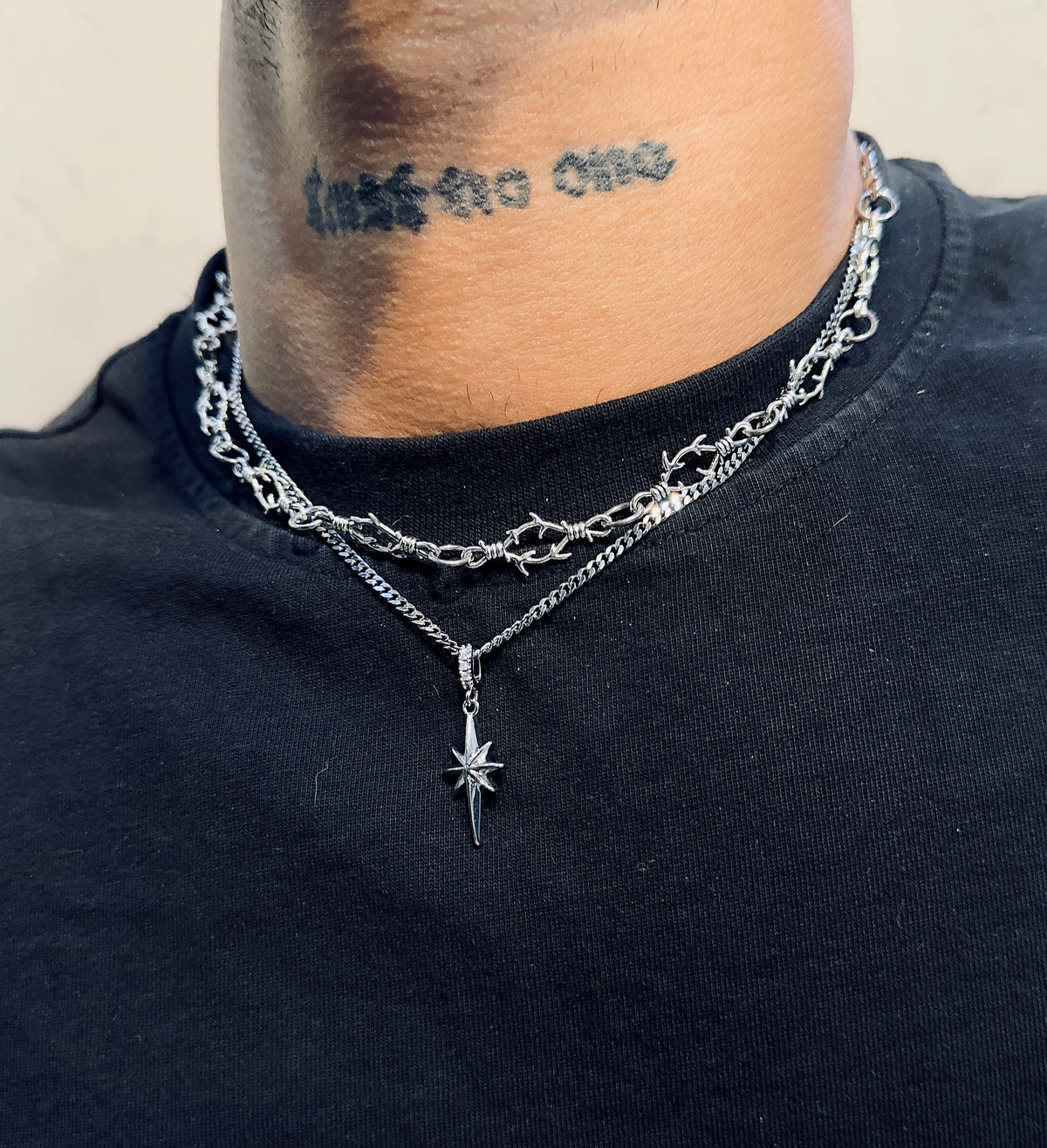 Linked Barbed wire & star set