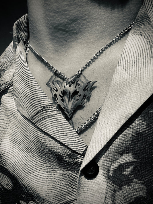 Risky love necklace