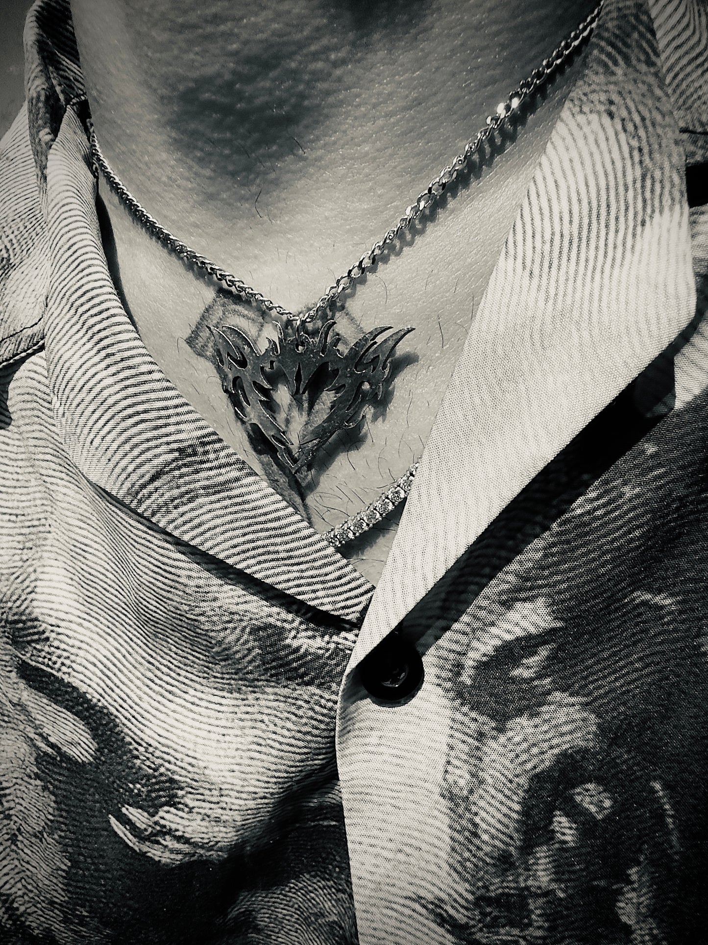 Risky love necklace