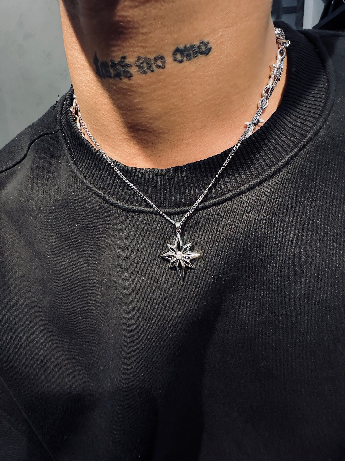 Barbed wire & star necklace