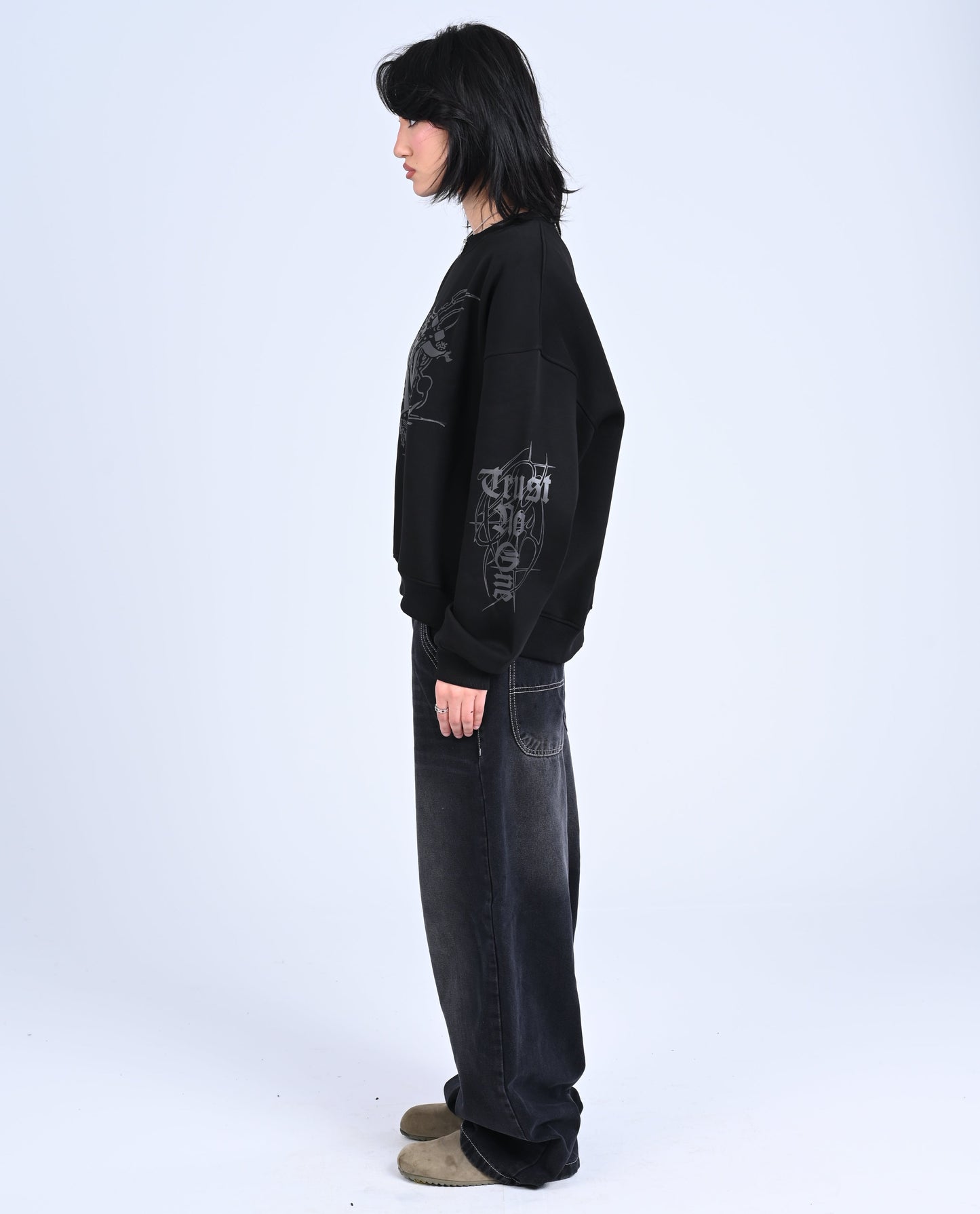 BLACK CIRCLE S25 CREW-NECK