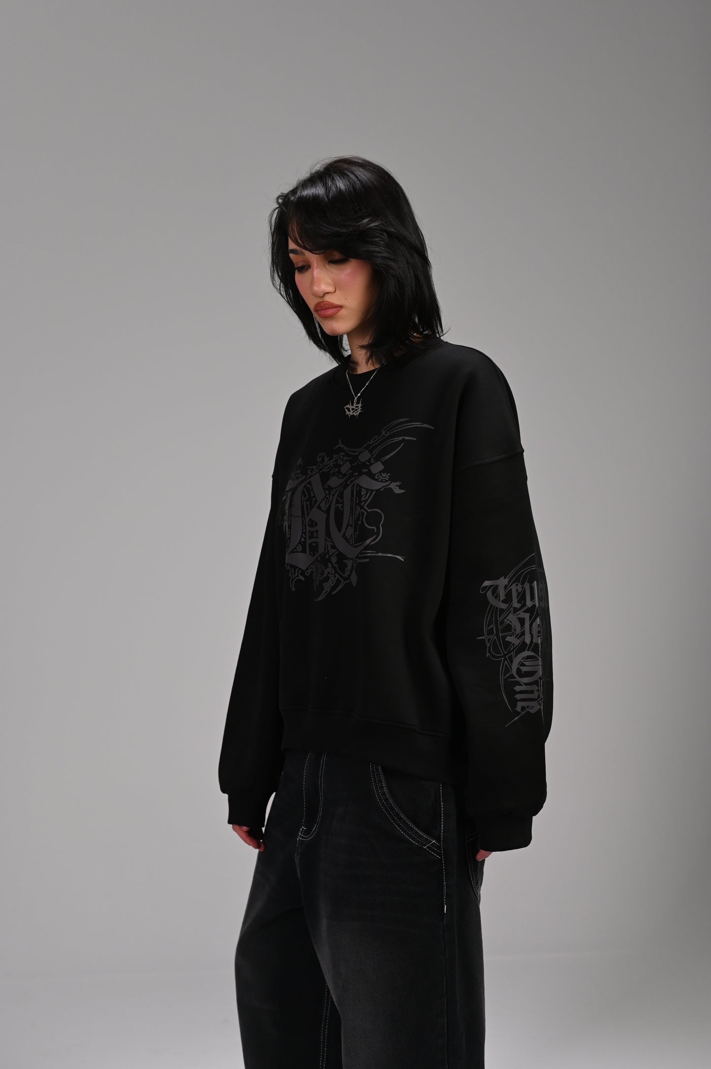 BLACK CIRCLE S25 CREW-NECK