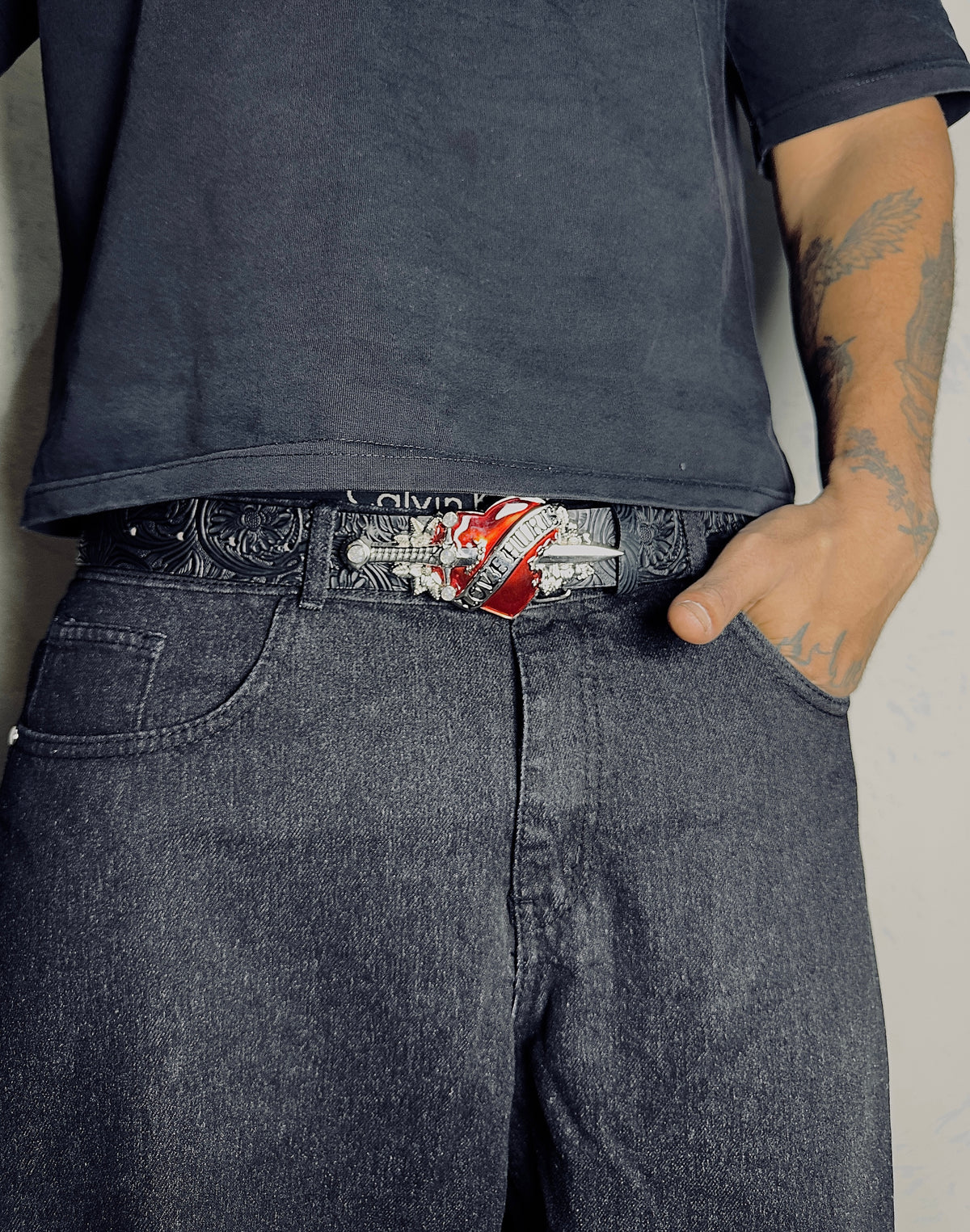 LOVE HURTS BELT