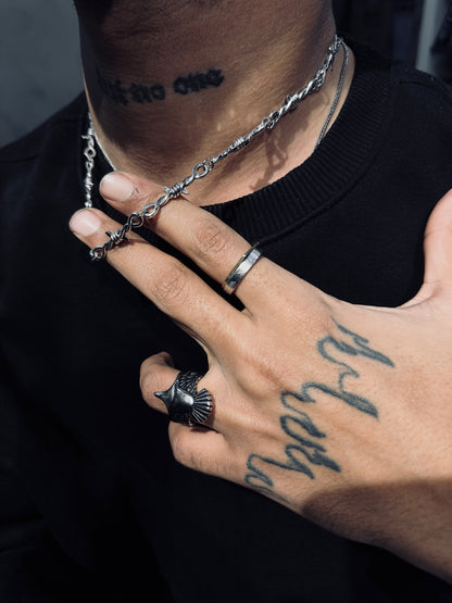 Barbed wire & star necklace