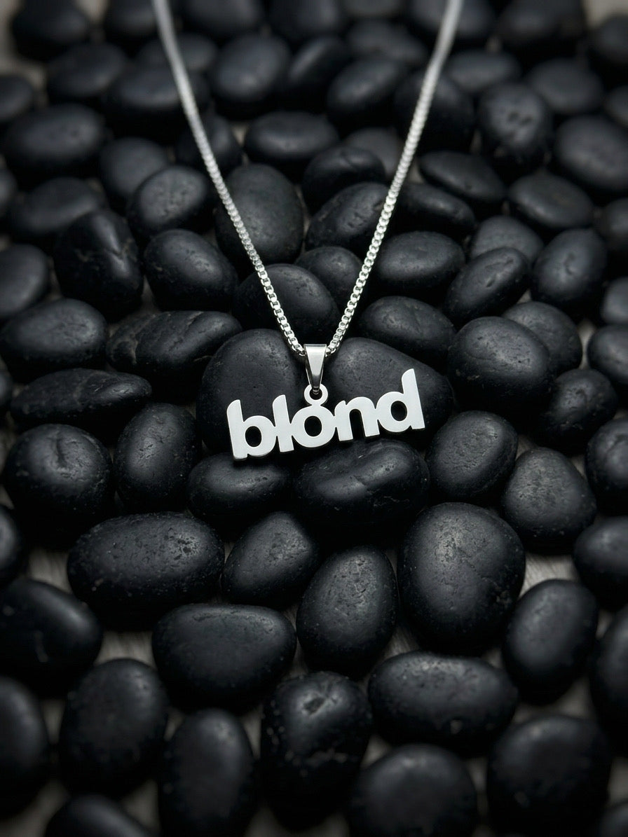 XO,blonde, berserk necklace